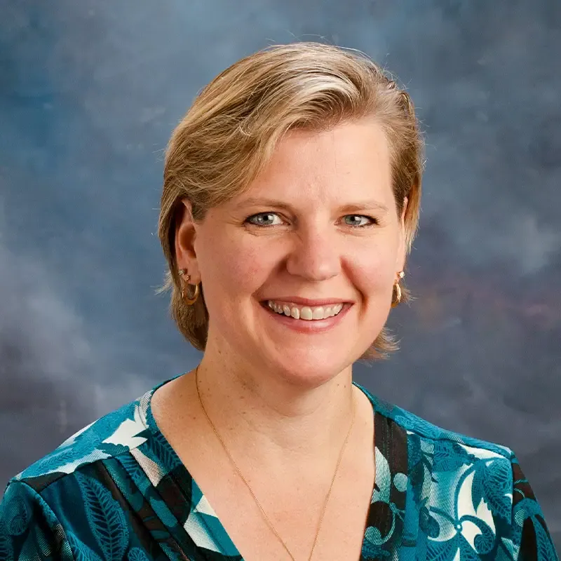 Headshot of Mary Bloominger